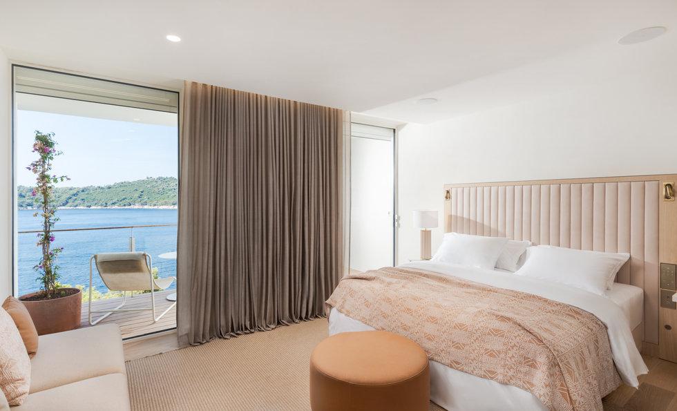 Deluxe Sea View Room