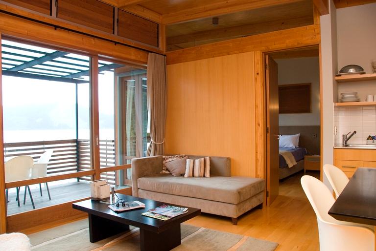 Luxury 1 Bedroom Apartment