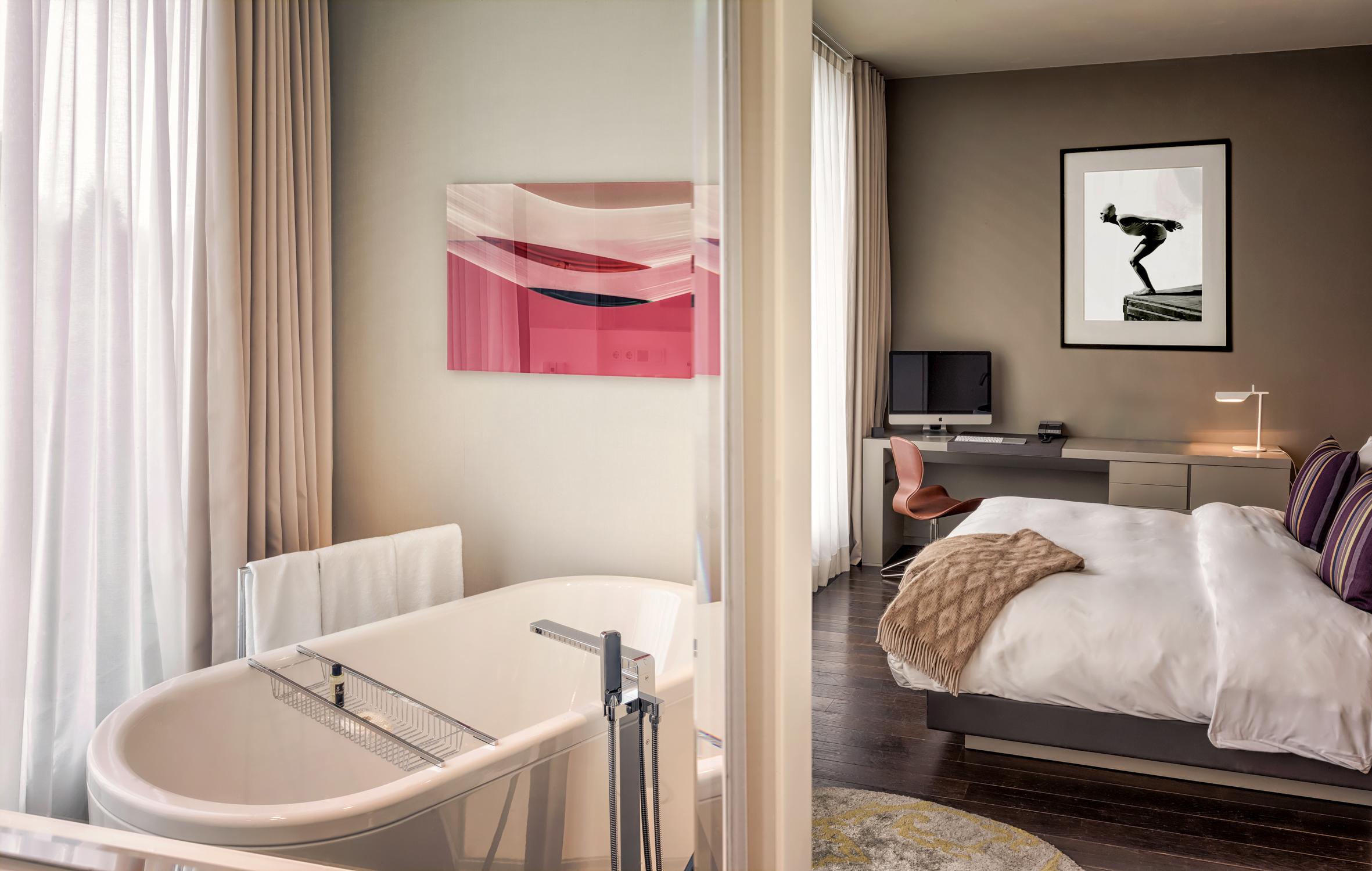 SO Embassy Room