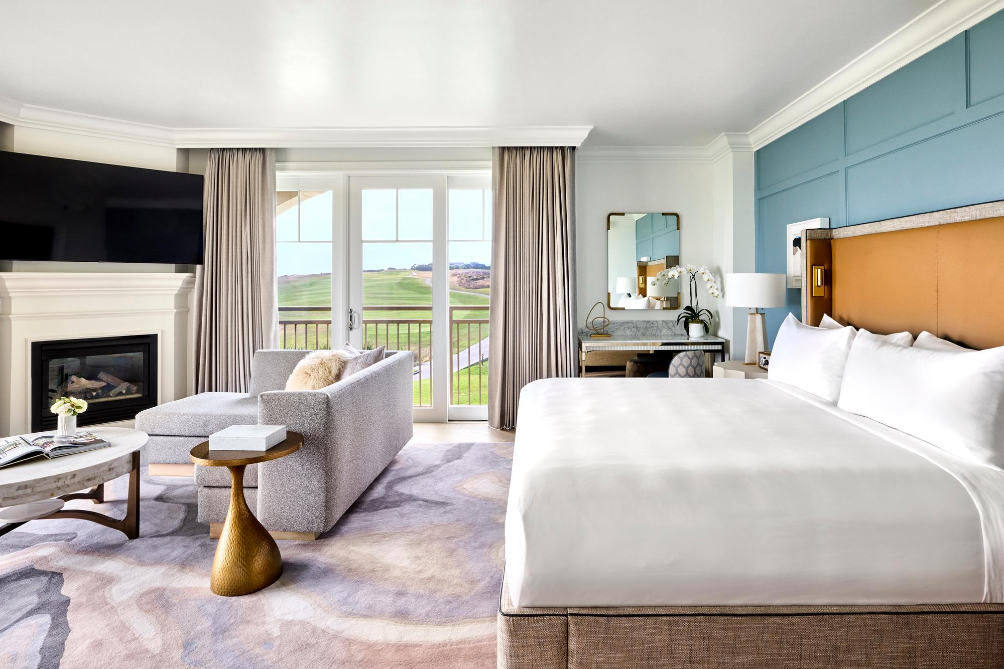 Luxury Balcony Suite