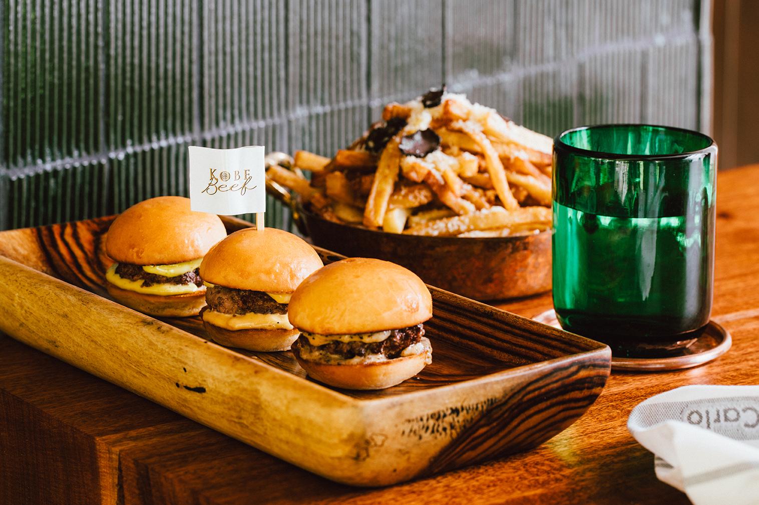 Hotel Esencia, Mexico — Hotel Esencia - Beefbar mini burgers