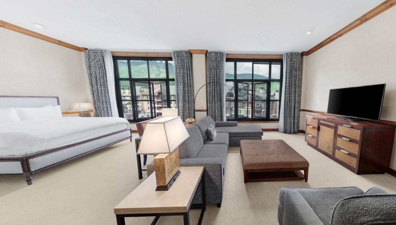 Mount Lincoln Suite