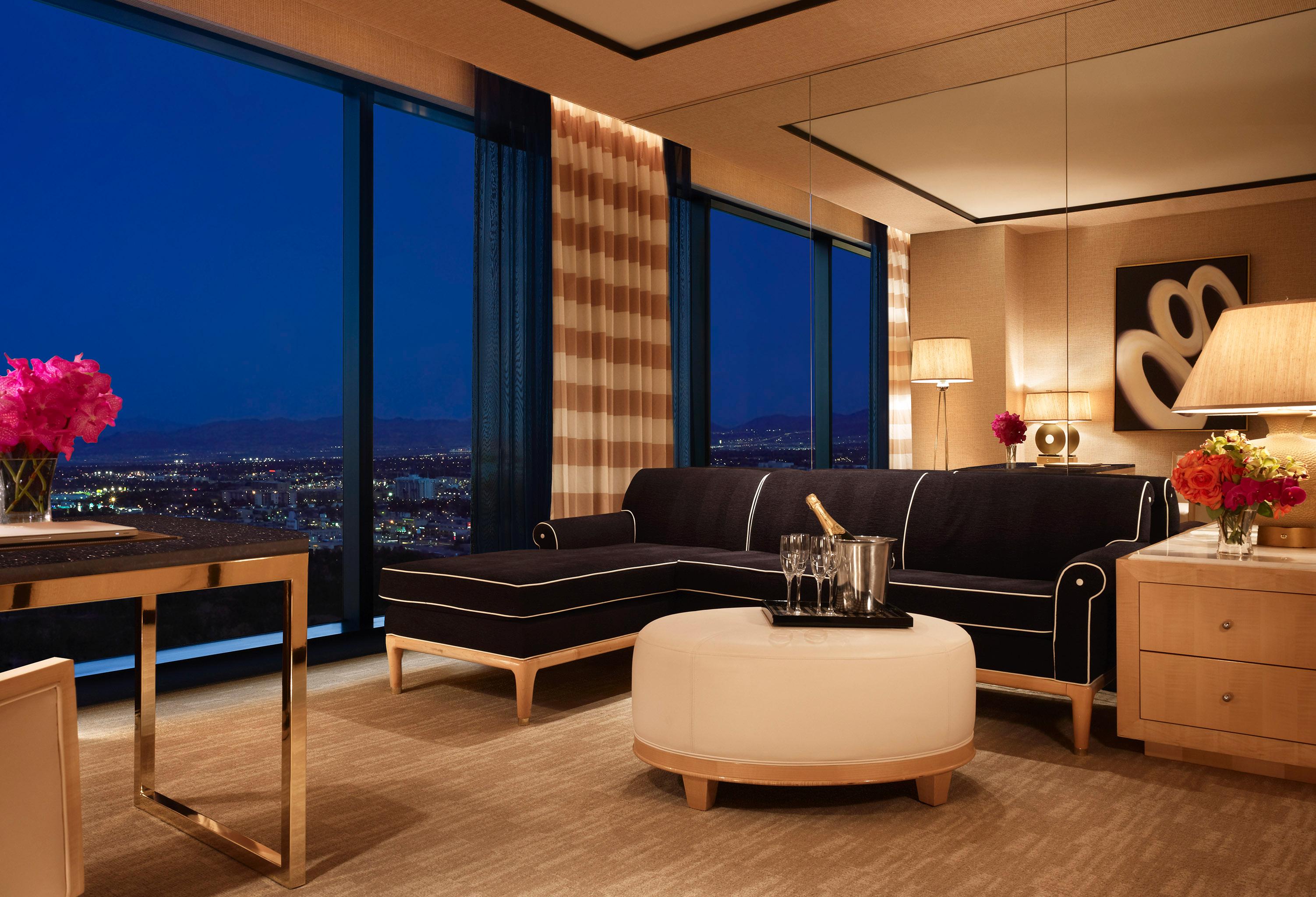 Encore Panoramic View Suite King/Two Queen