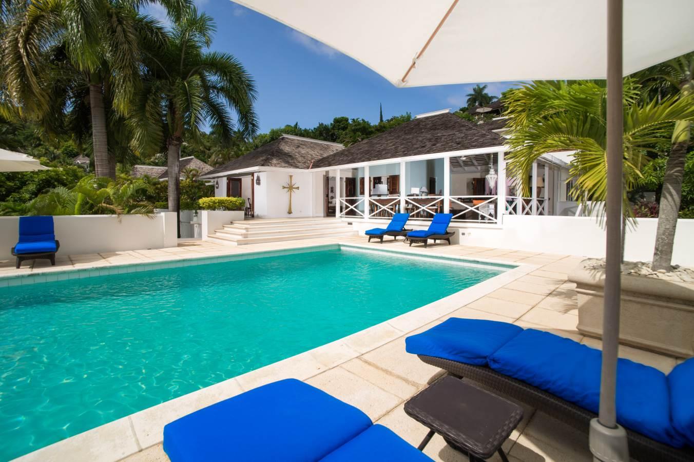 4 Bedroom Classic Villa with Private Pool