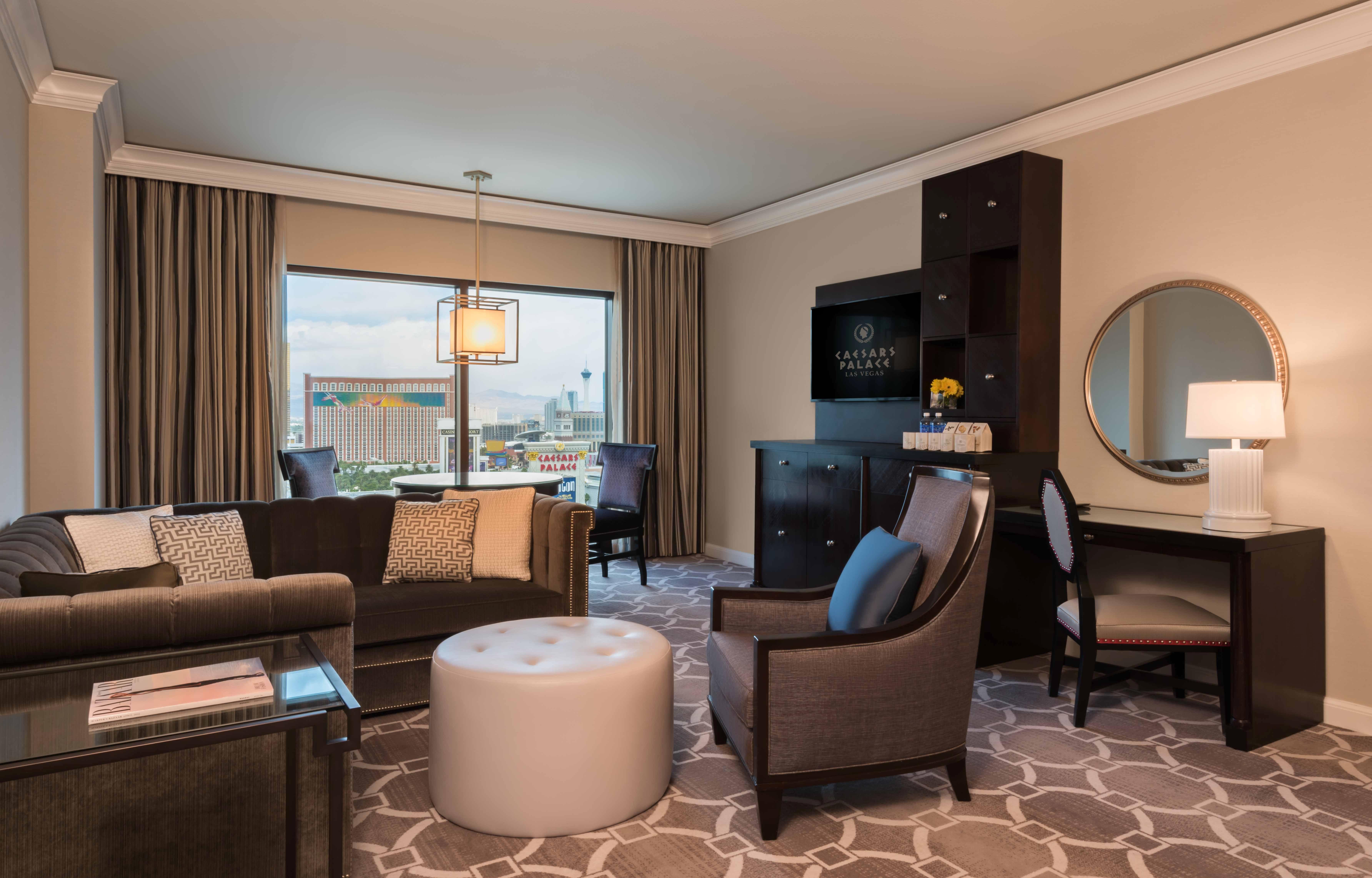 Augustus Executive Suite, I King