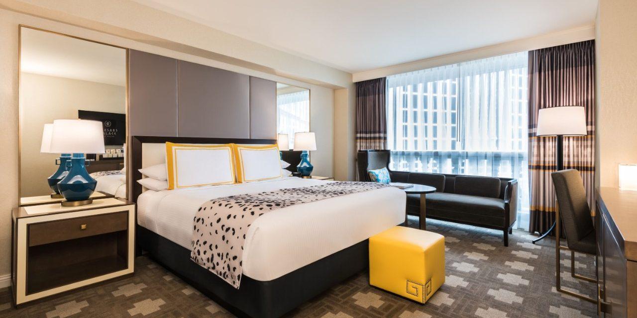 Julius Deluxe Room, 1 King Non-Smoking Mobility Roll-In