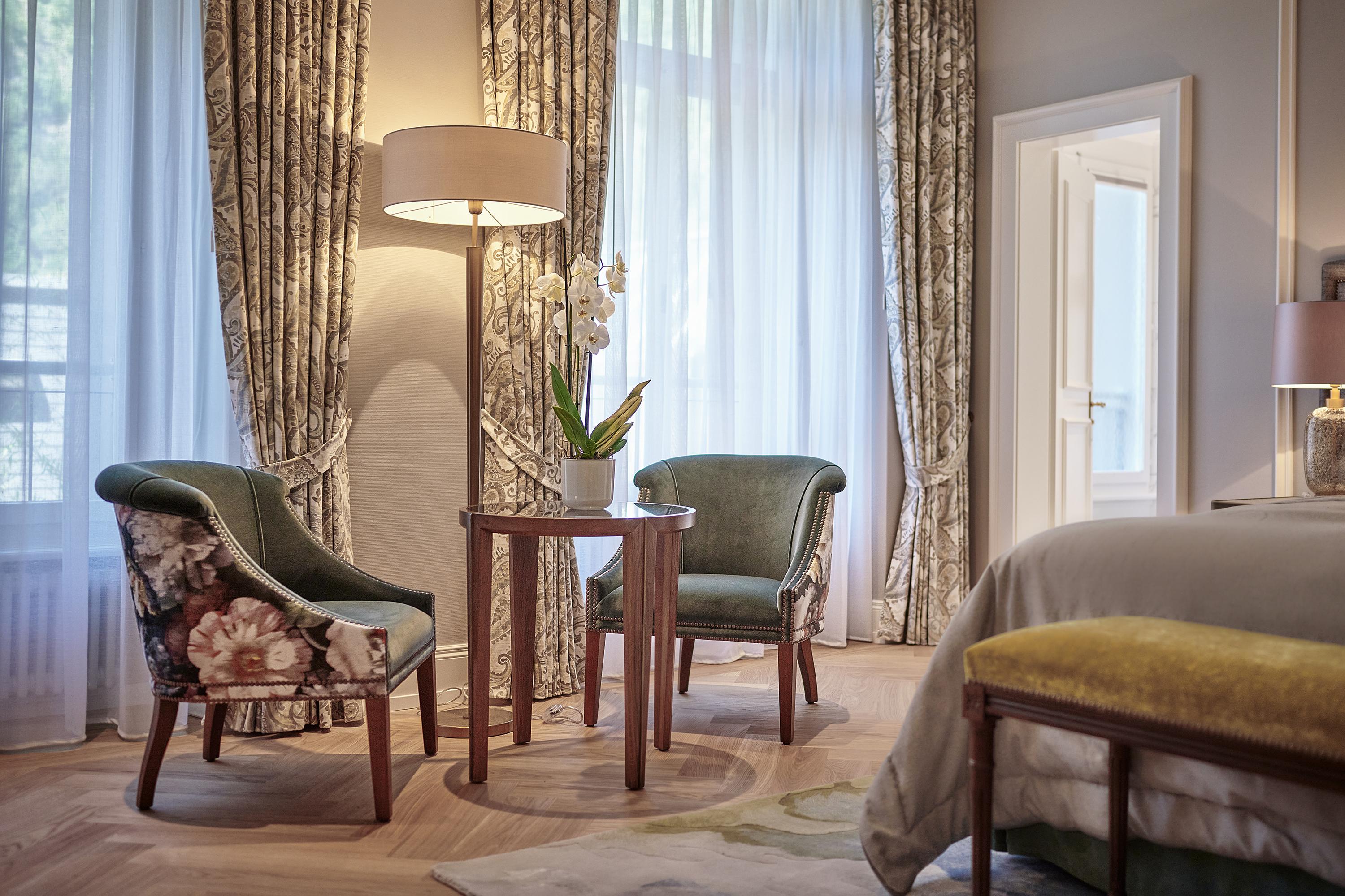 Superior Room / Standard Double Room (Harder - Interlaken View)