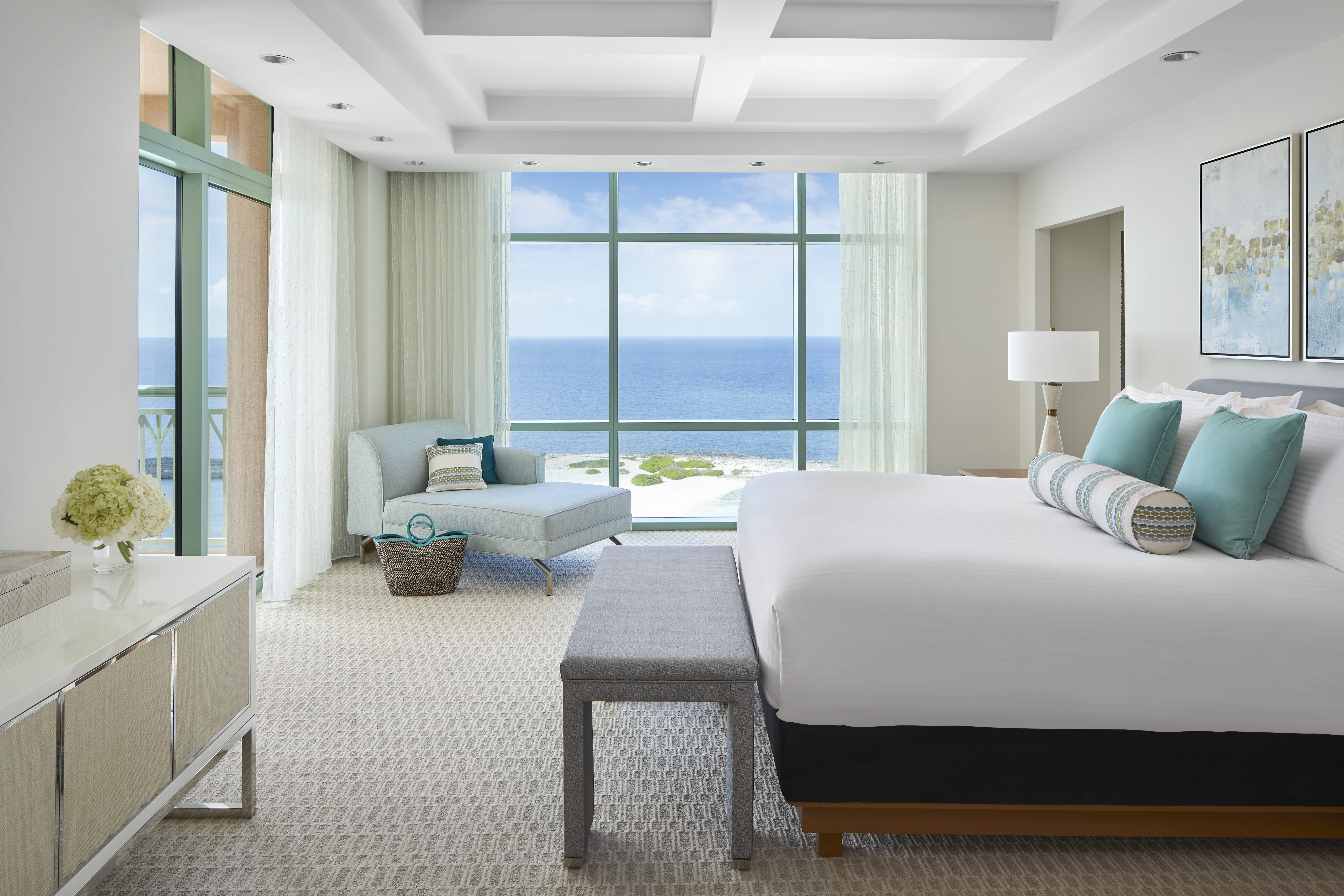 1 Bedroom Sapphire Suite