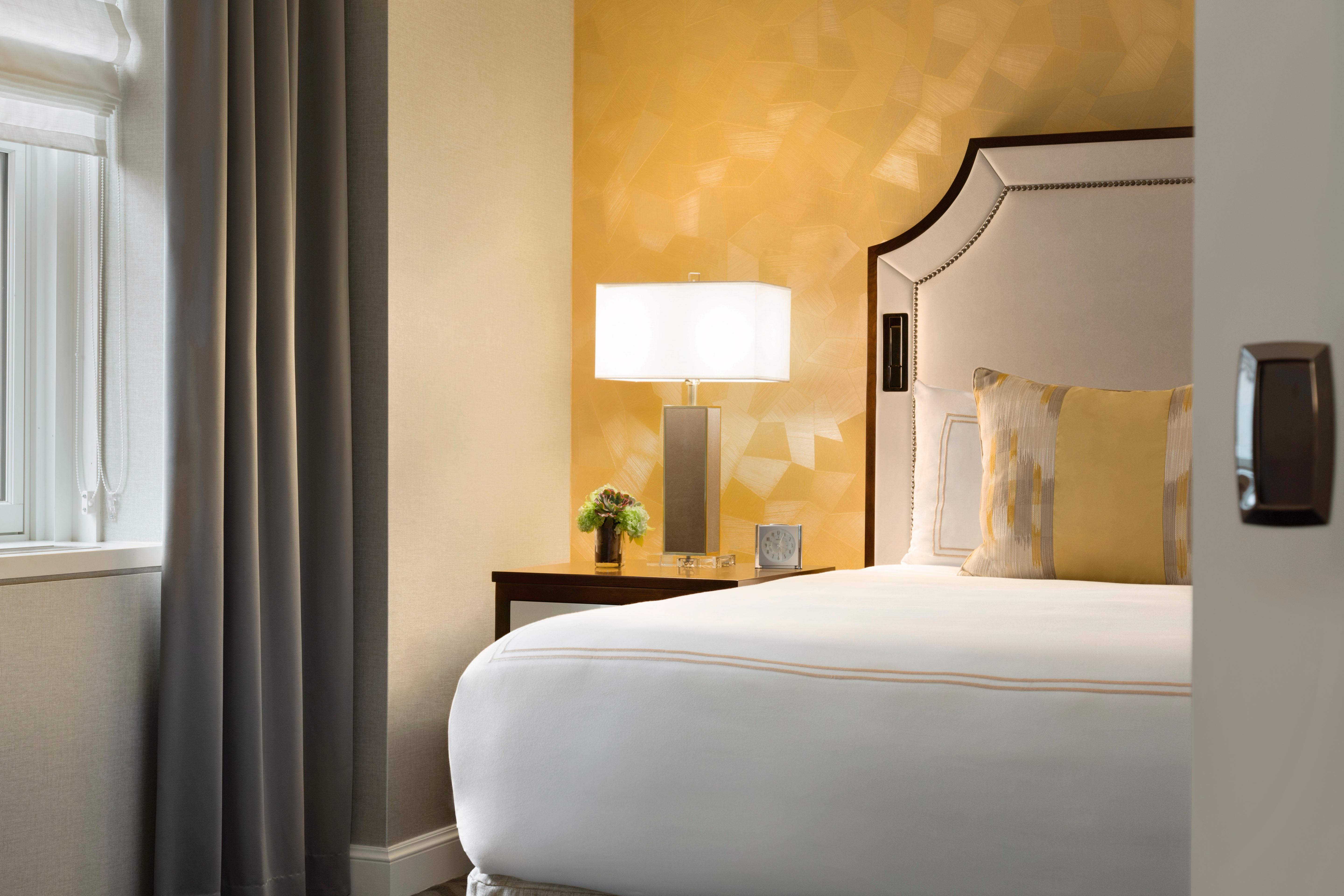 Signature 1 Bedroom Suite 1 King