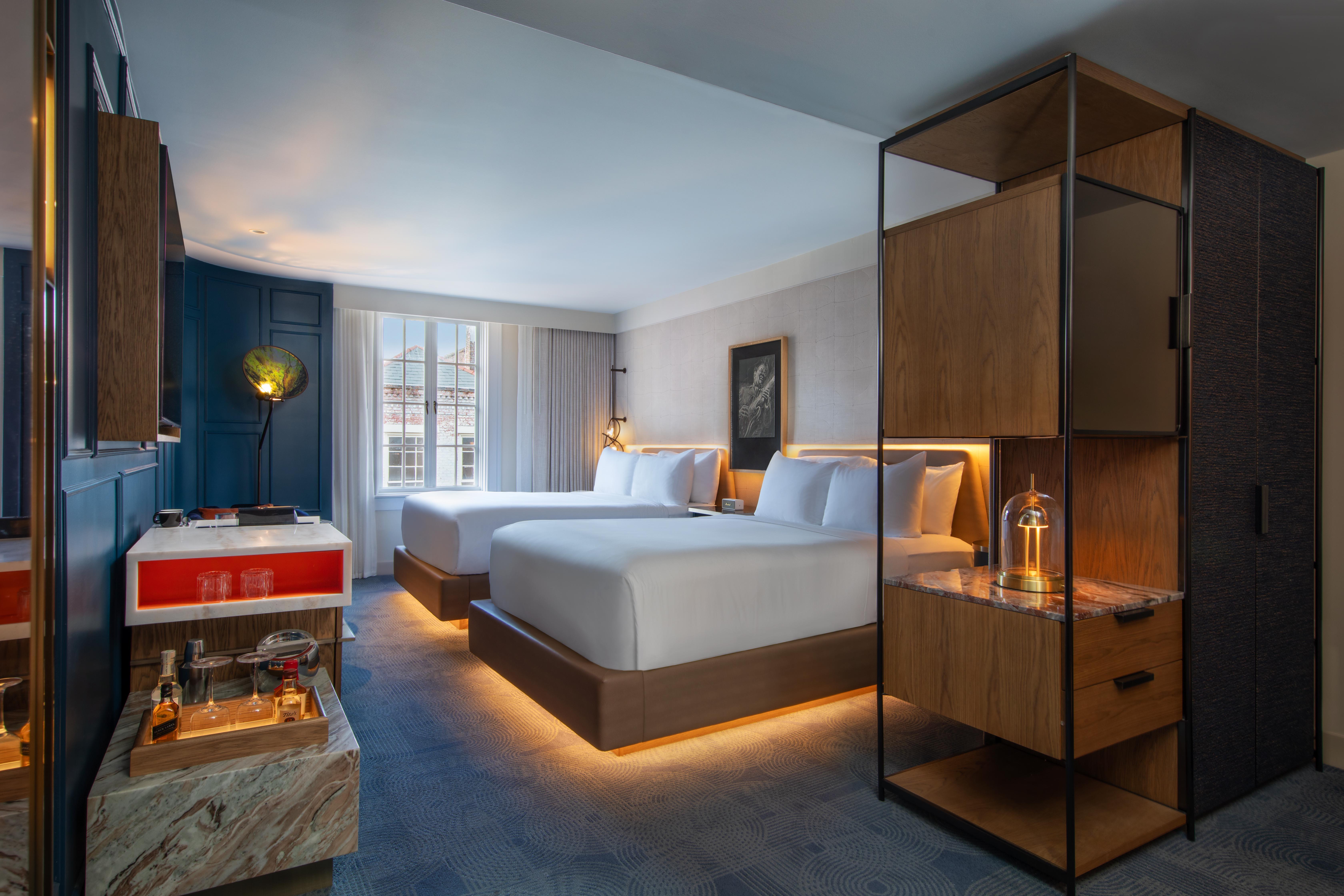 Spectacular Room