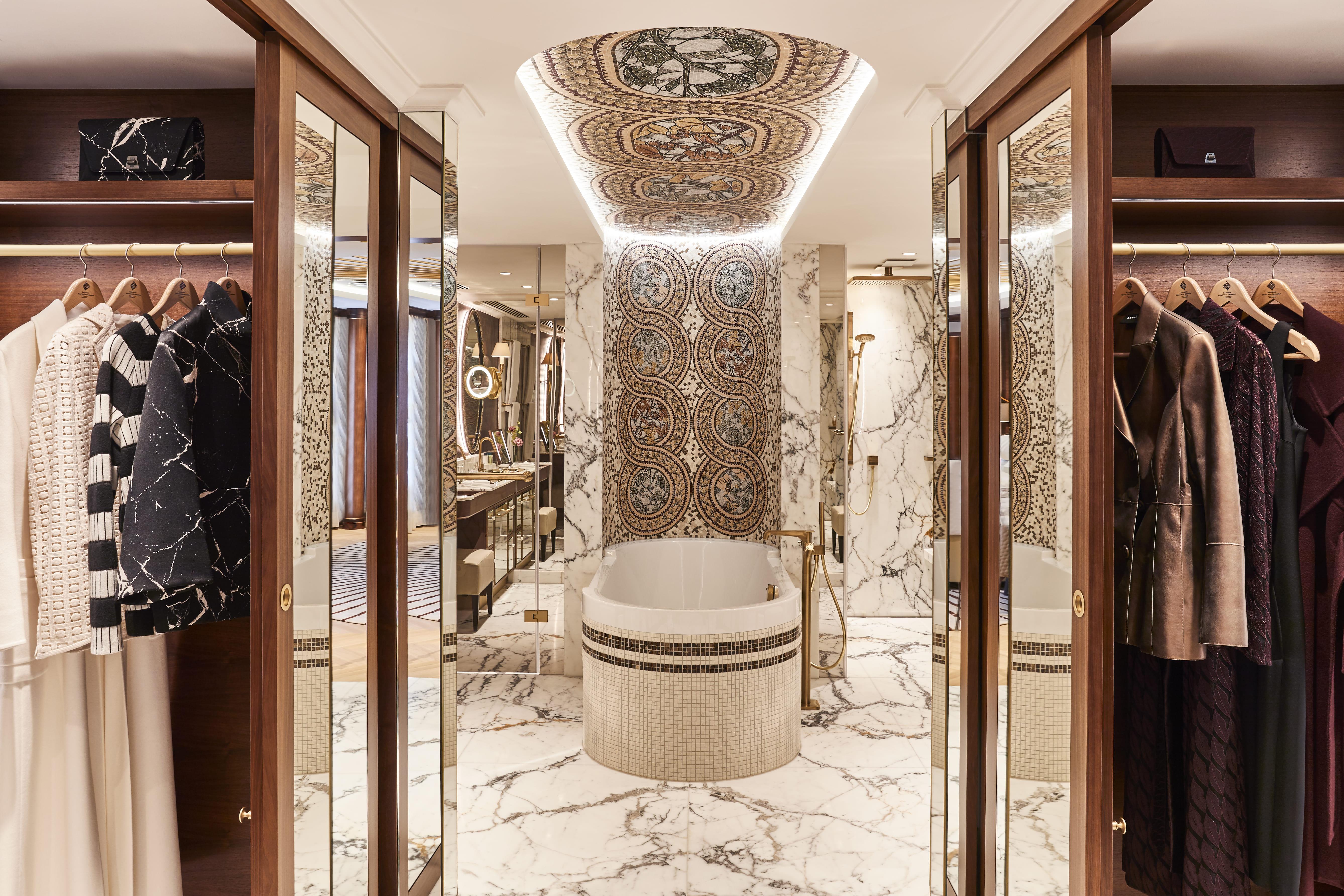 Maximilian Suite