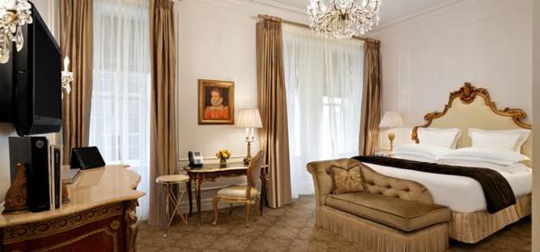 Deluxe Room King