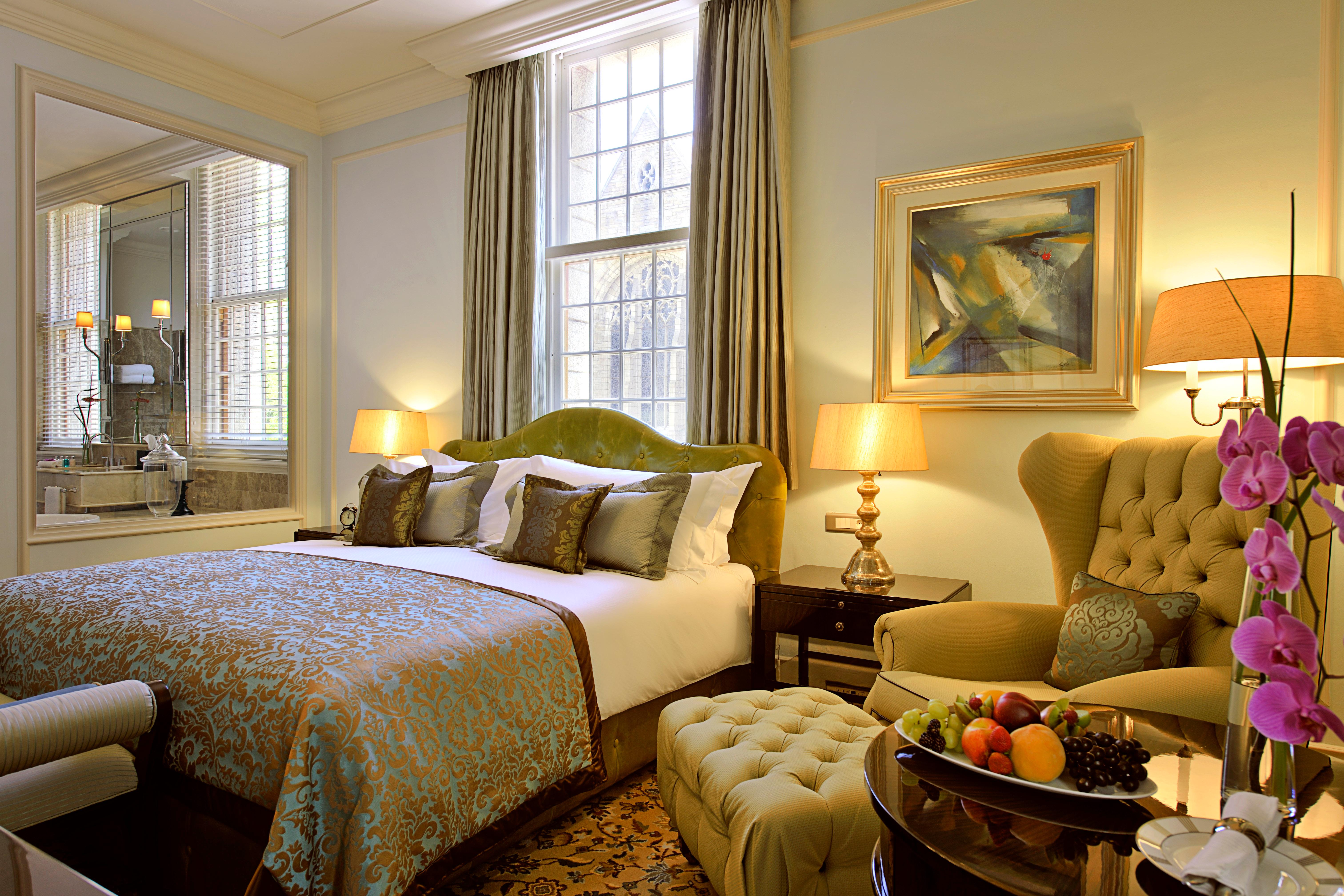 Luxury City Facing Room - Heritage Wing - King Bed