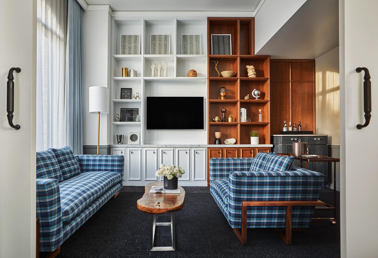 Deluxe One Bedroom Suite