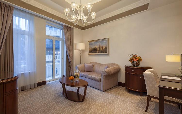 ONE BEDROOM SUITE
