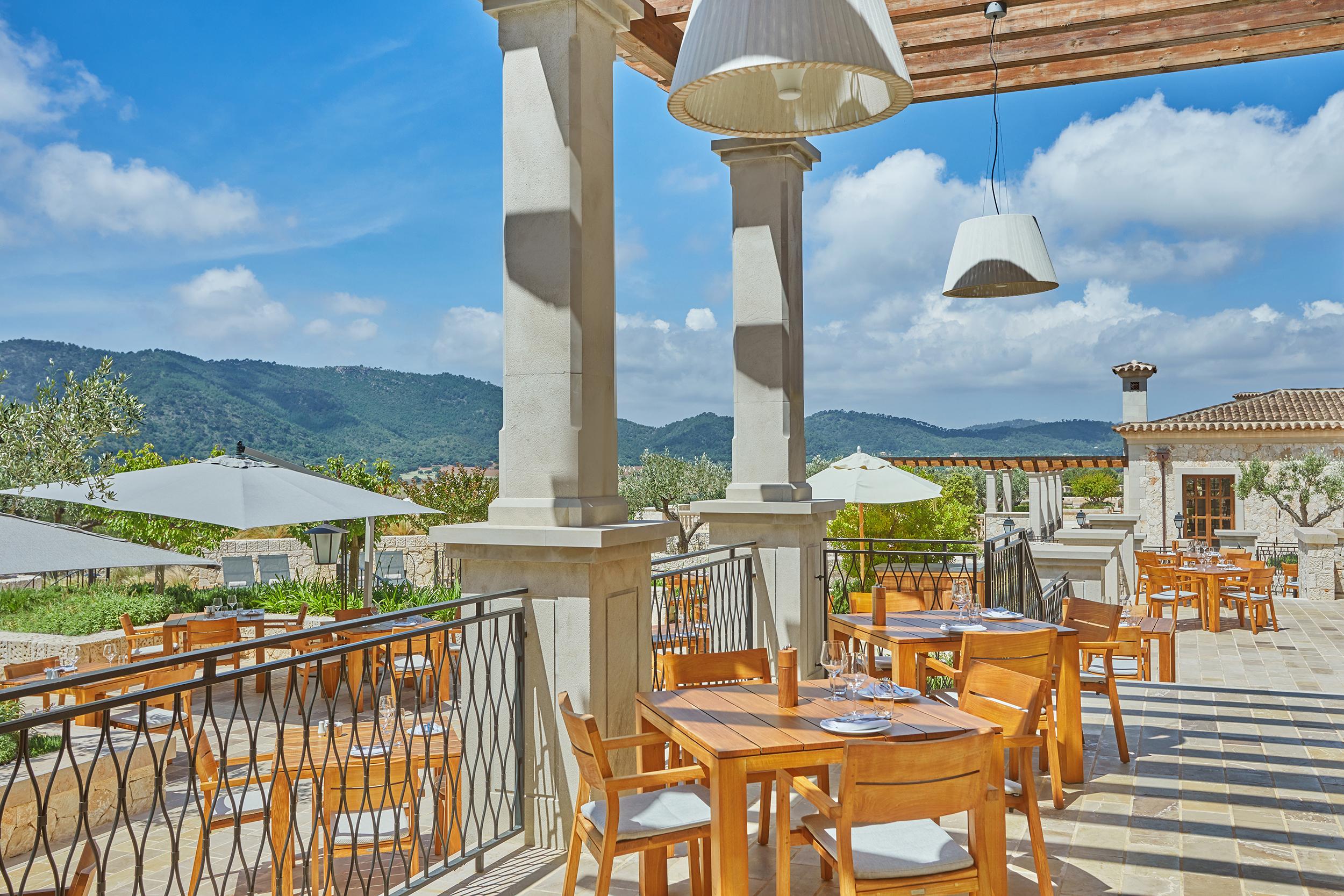 Cap Vermell Grand Hotel, Spain — Cap Vermell Grand Hotel - Balearic Restaurant2