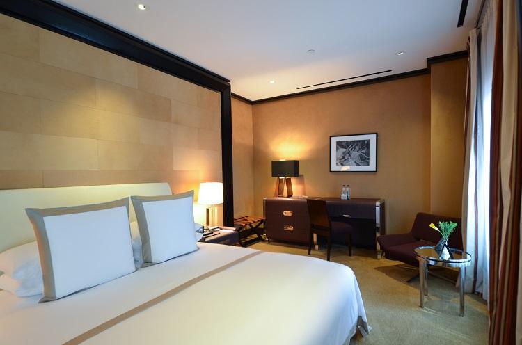 Grand Deluxe King Room