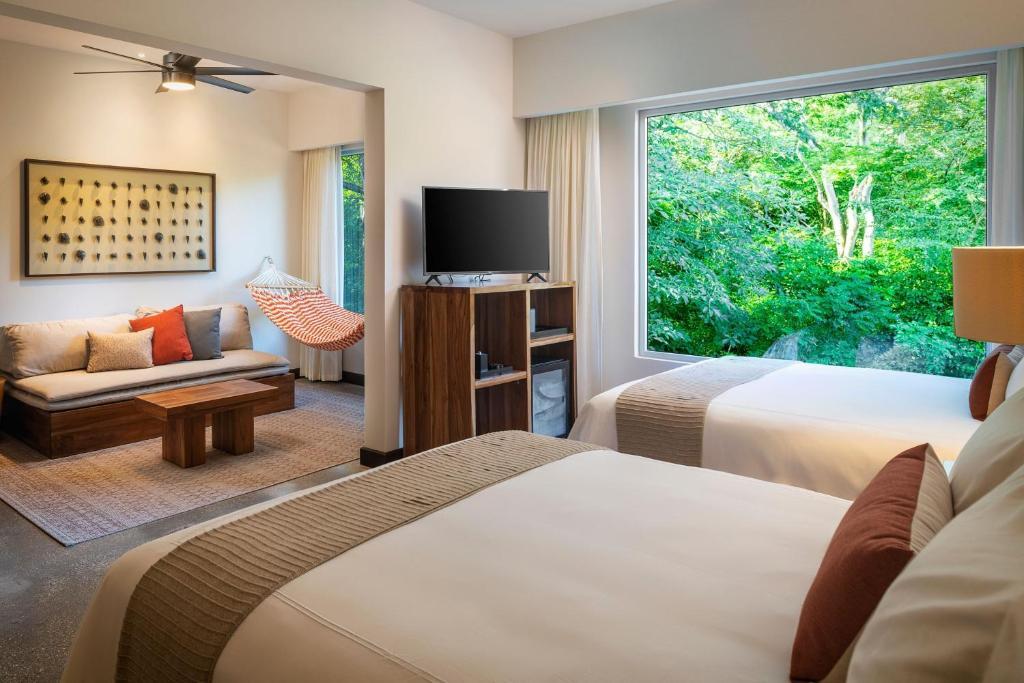 Resort Suite 2 Queen Beds