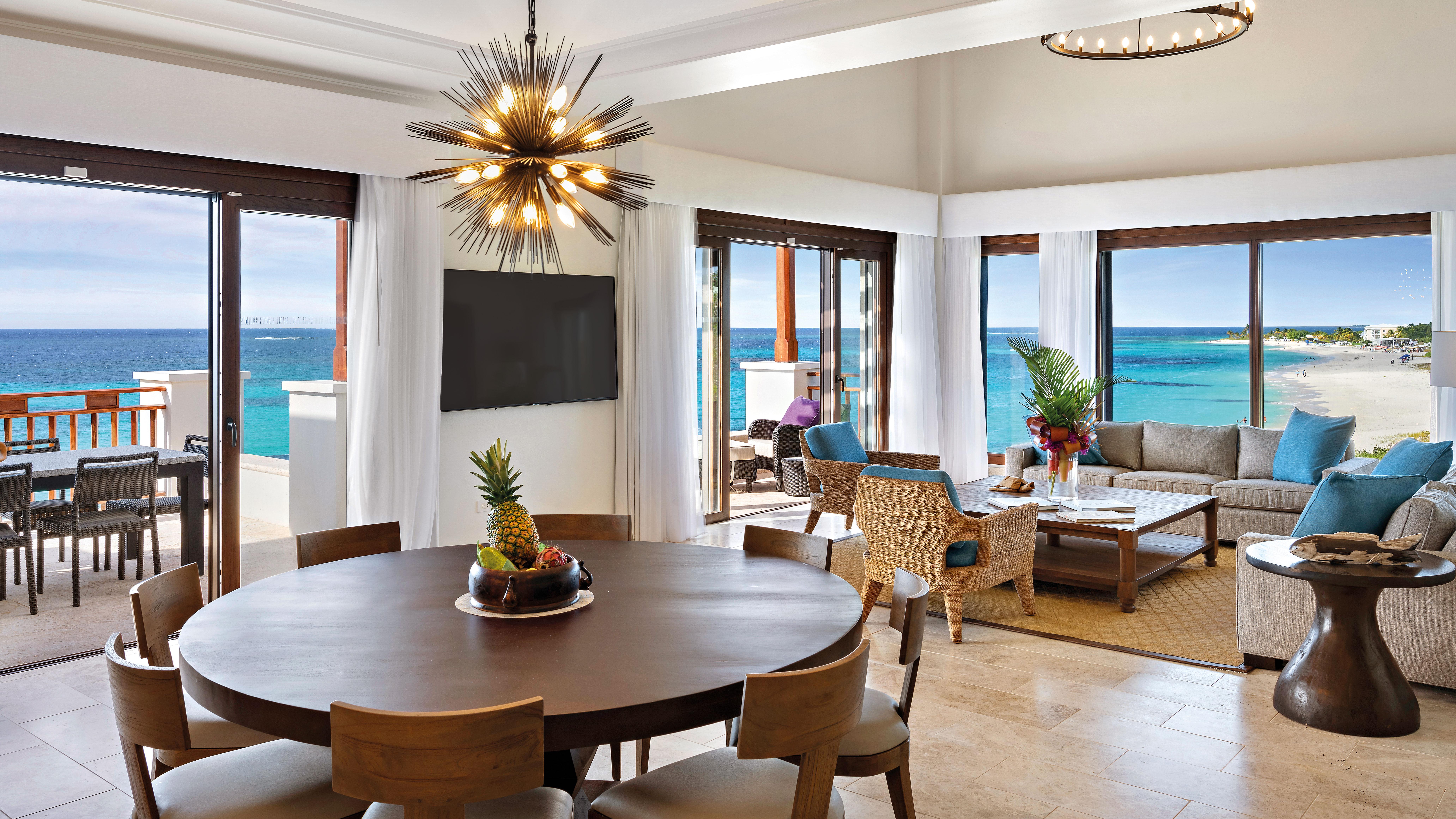 Three Bedroom Presidential Beachfront Suite, Kitchen + Pool
