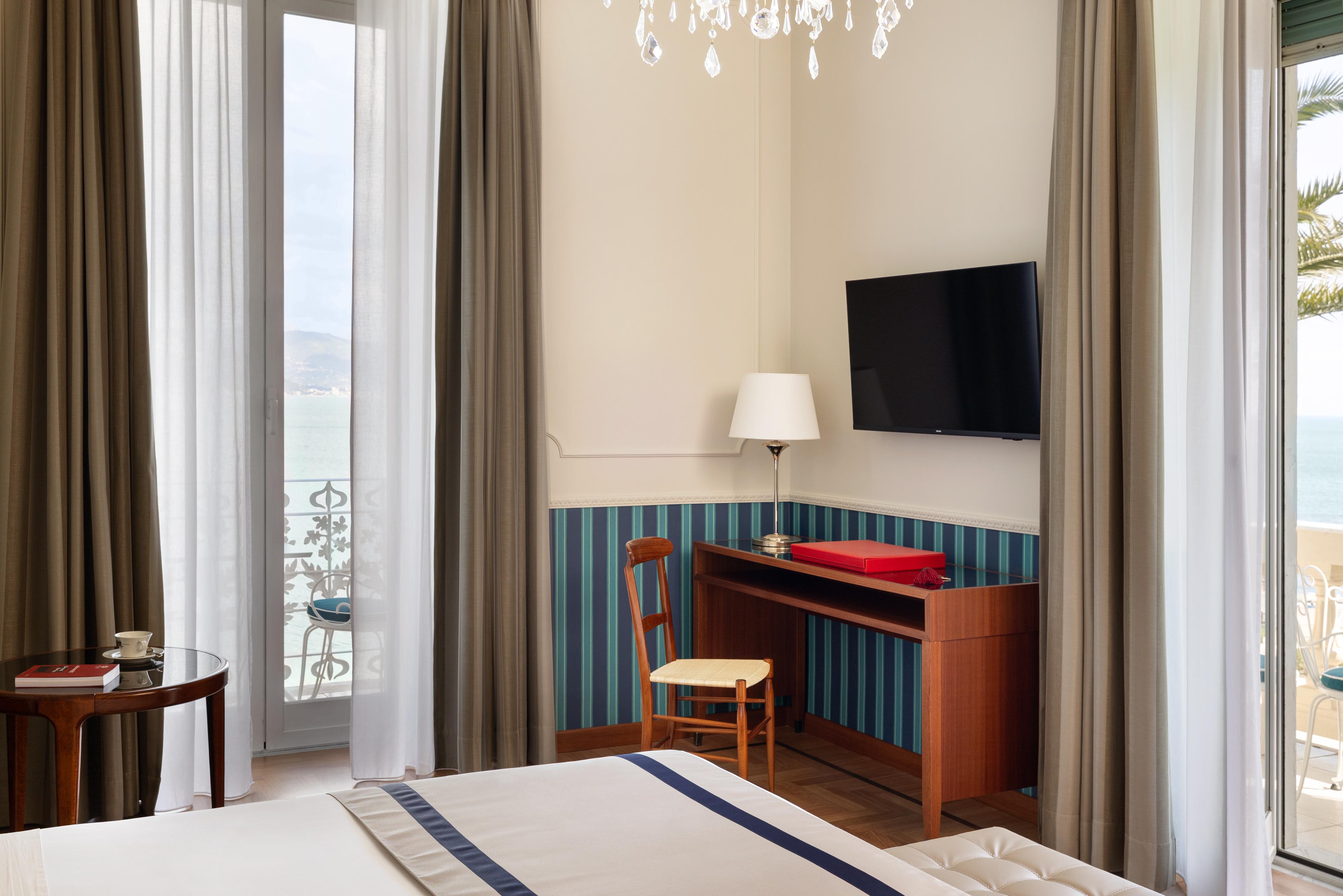 Prestige Suite Sea View With Balcony