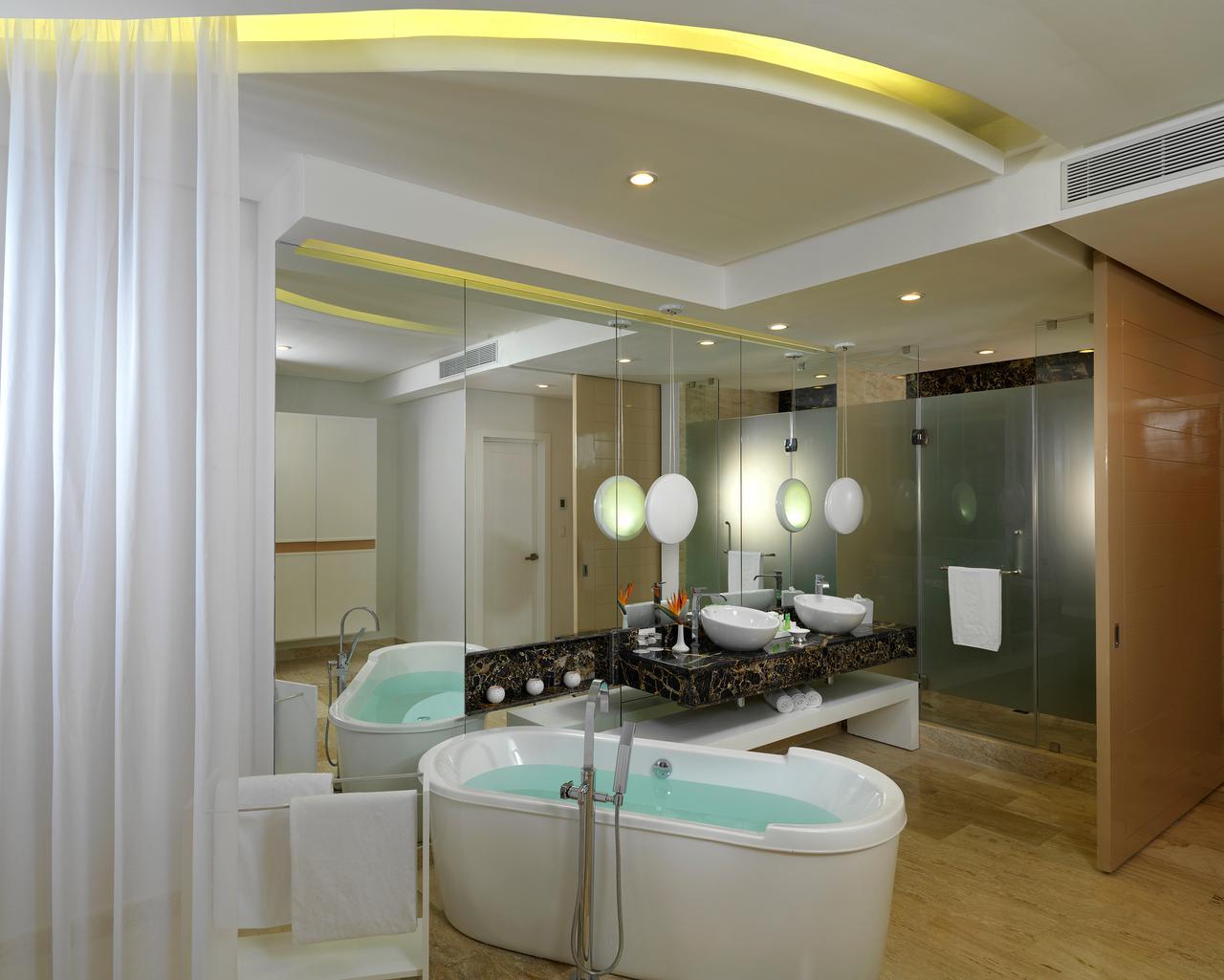 Junior Suite Ocean Front