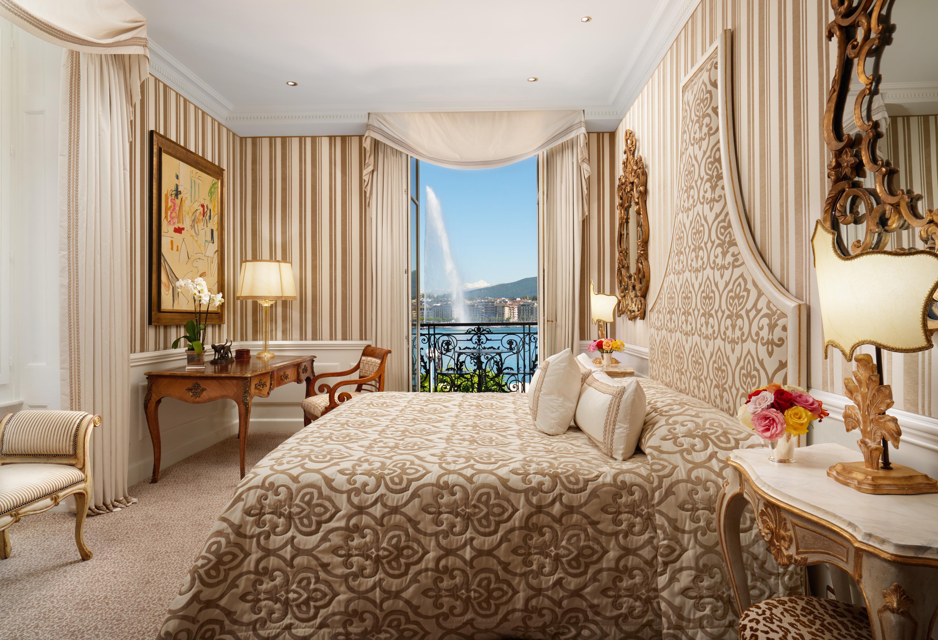 Bellevue Suite with Lake View