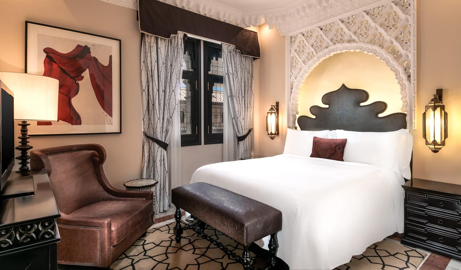 Deluxe Queen Single Room