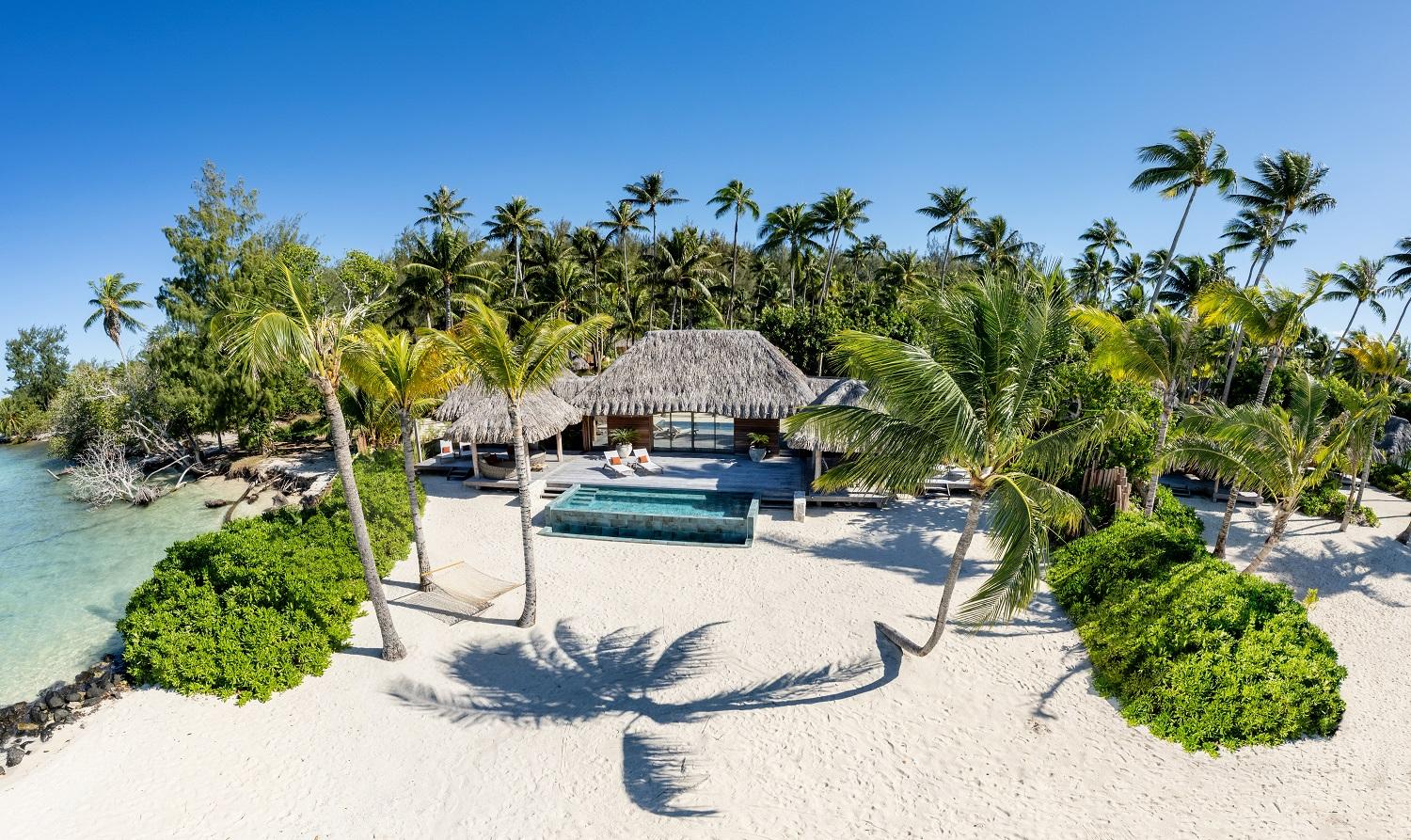 Royal Beach Villa with Pool