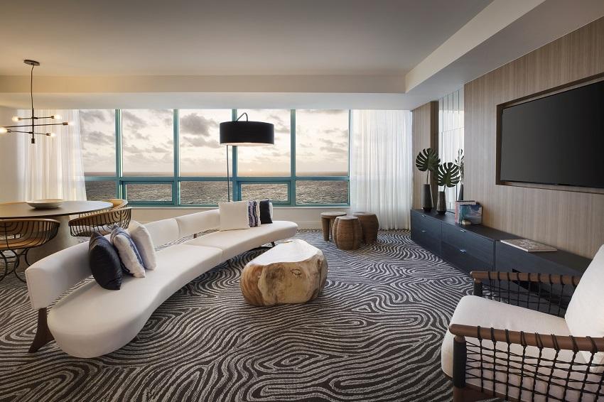 PRESIDENTIAL SUITE