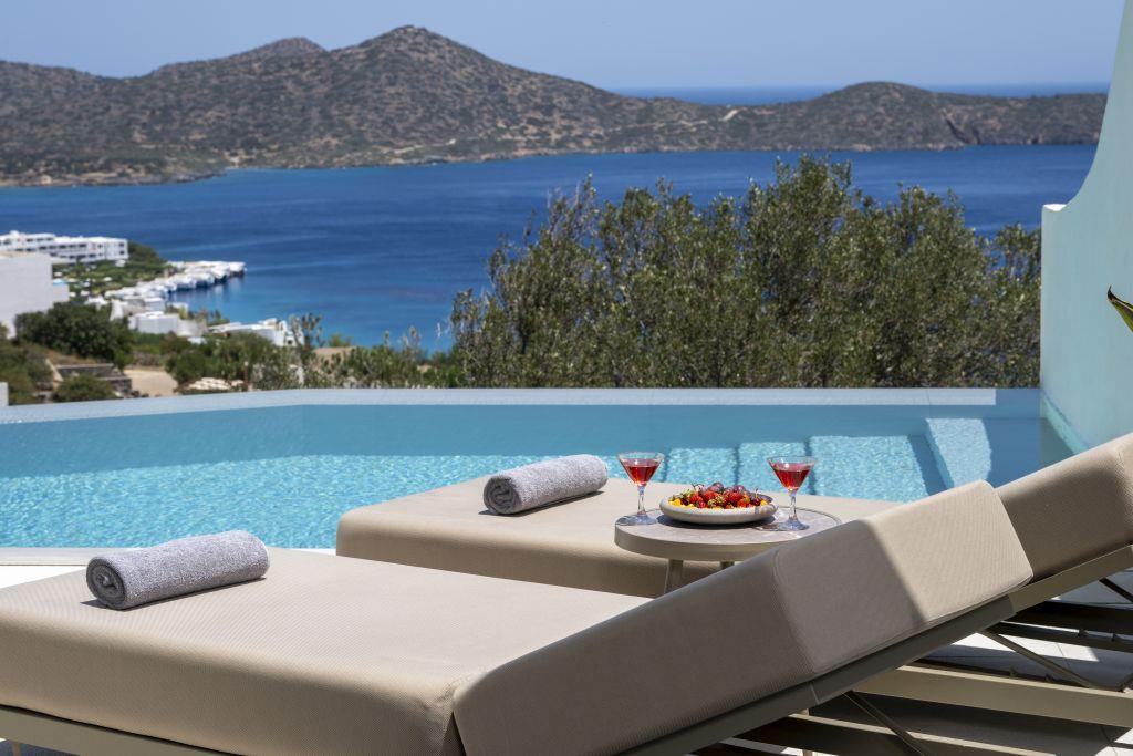 1BD Serenity with private pool