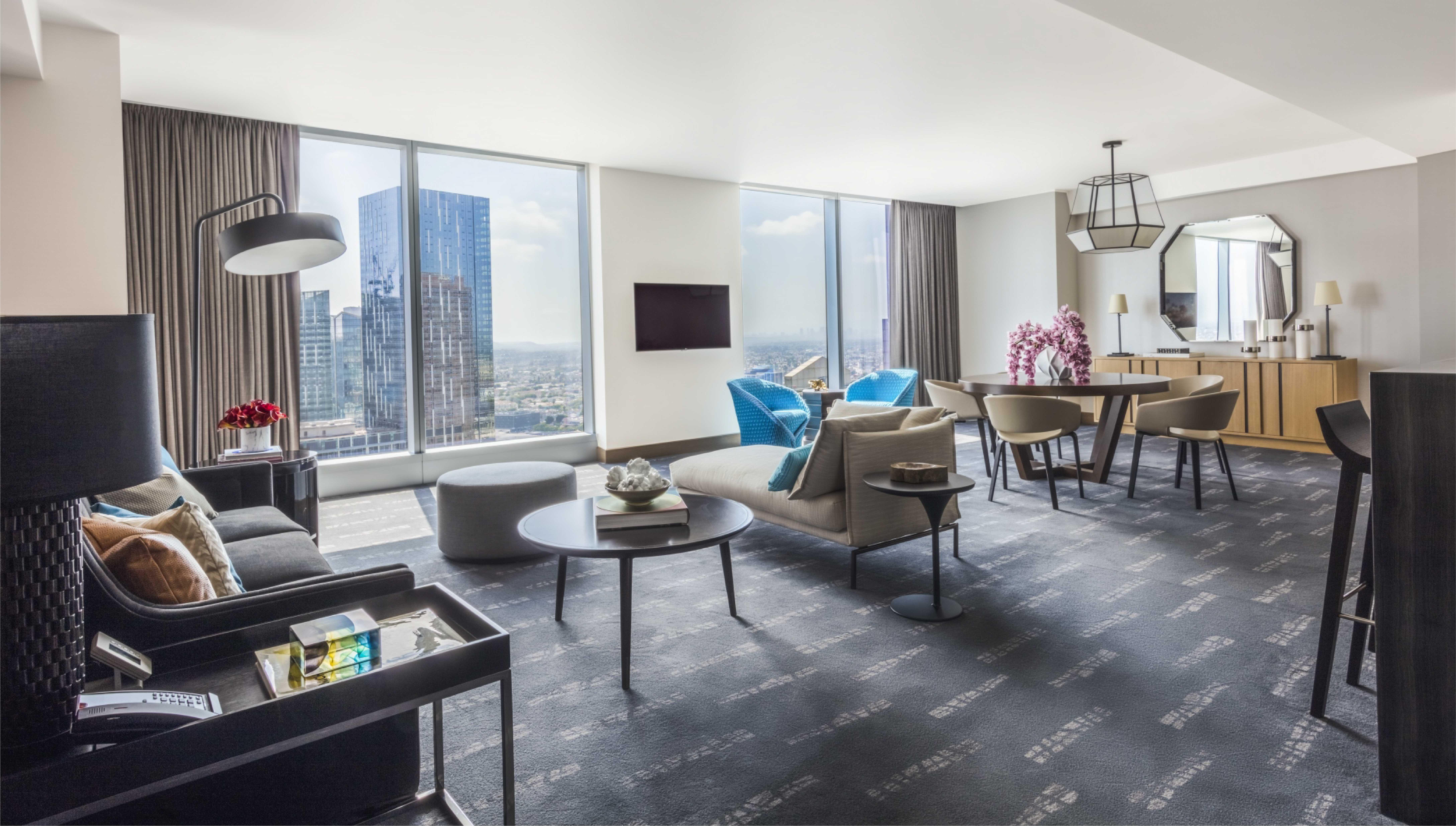 1 King Bed Hospitality Suite