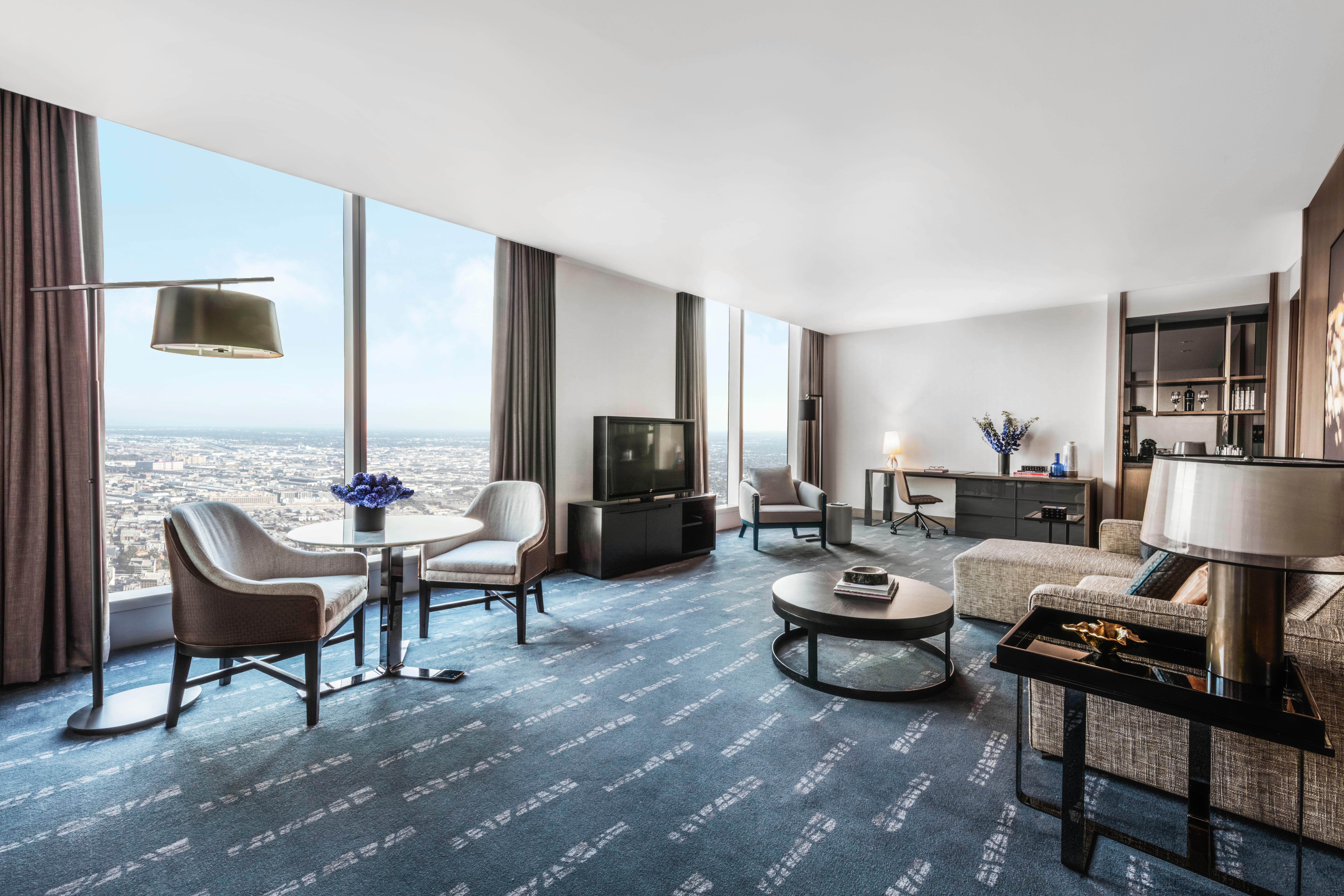 1 King Bed 1 Bedroom Suite Club Floor