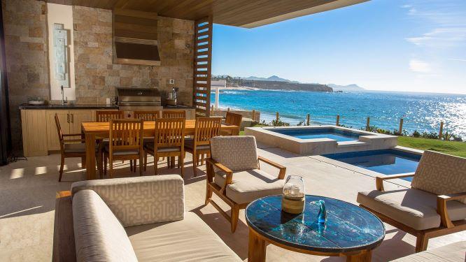 Four Bedroom Oceanfront Villa with Pool