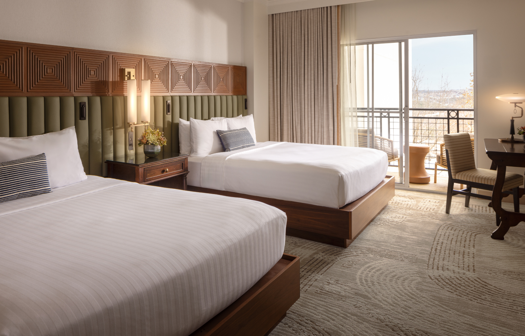 Deluxe Queen Room