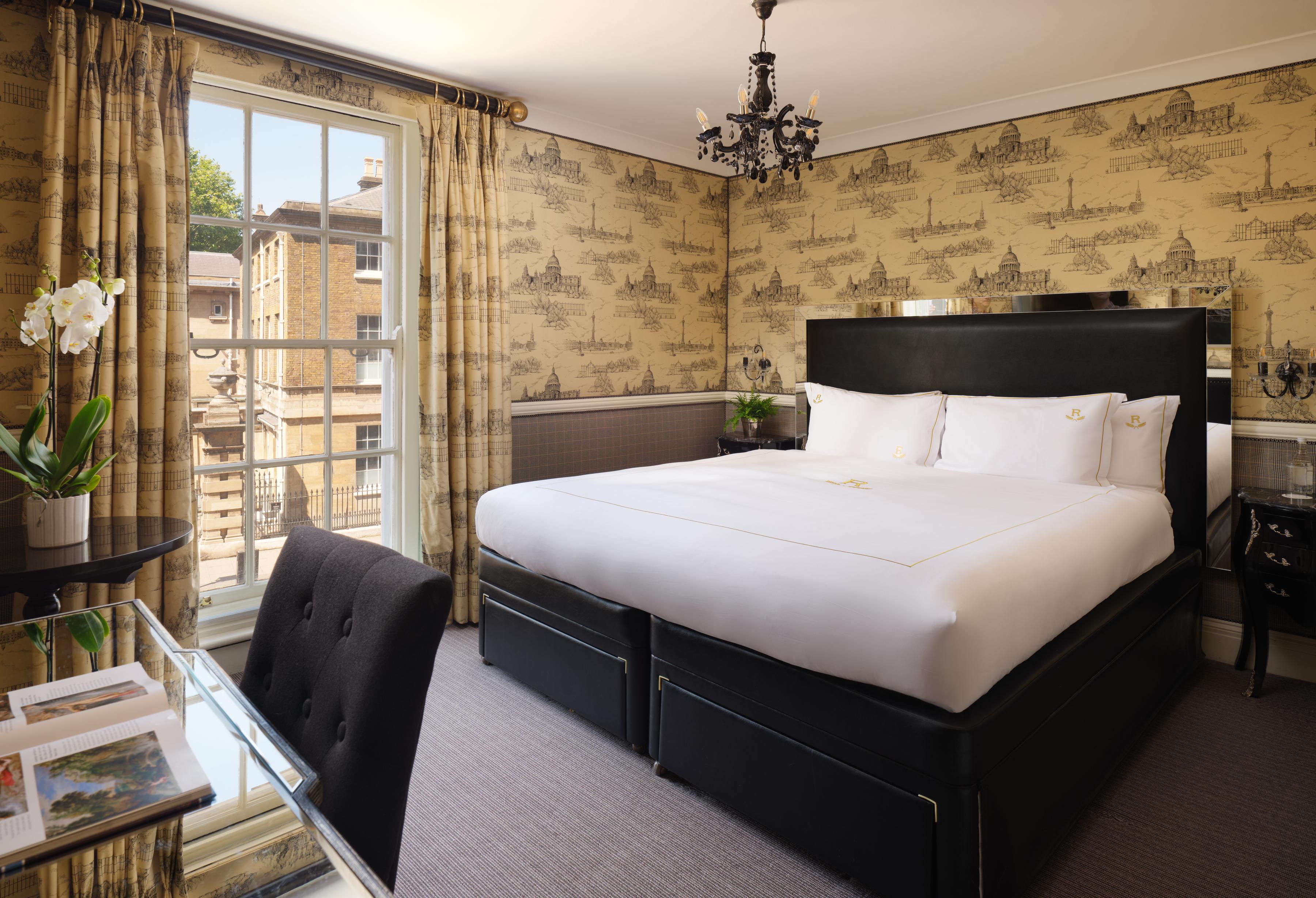 Royal Mews View King