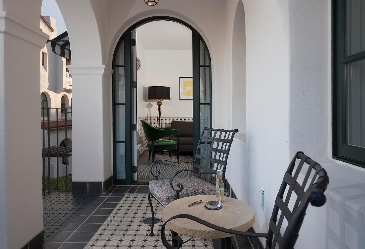 Granada Guestroom