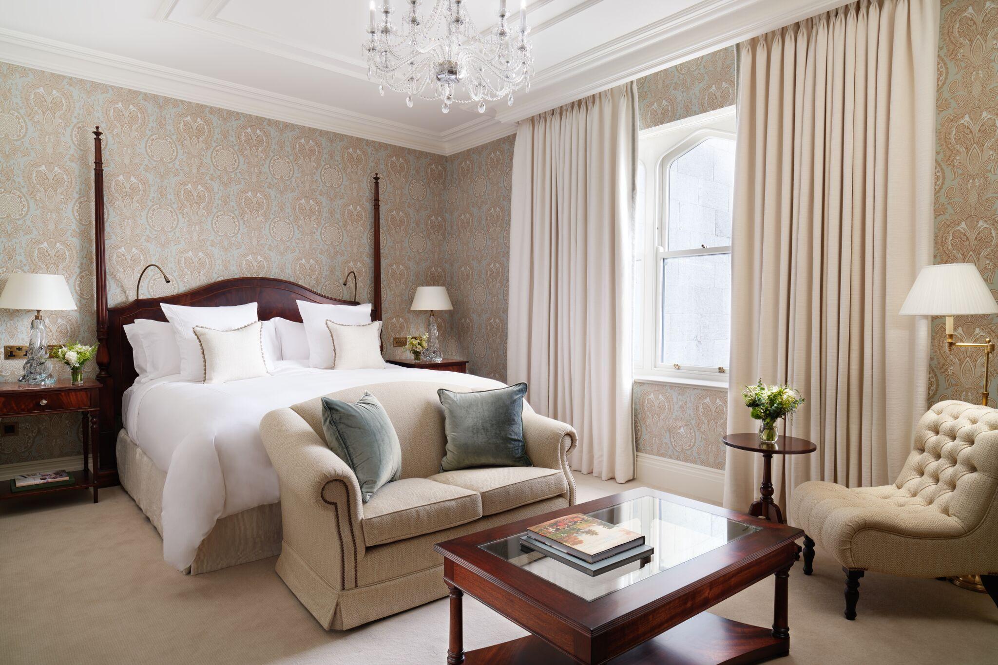 1 & 2 Bedroom Suite
