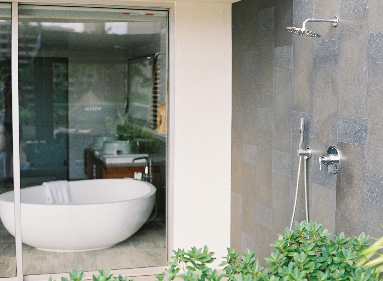 Hōkūpaʻa - Sundeck Suite, 1 King, Oceanfront, The Lanai access, Corner room